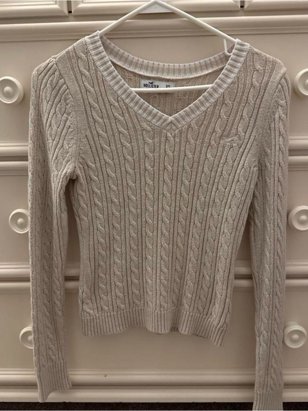 Hollister Neutral Cable-Knit V-Neck Sweater